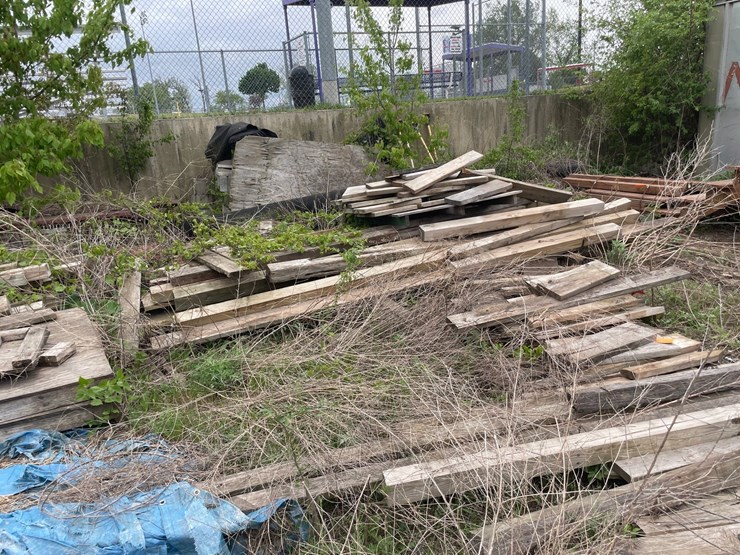 #6062-•-pile-of-various-wood-and-lumber-cutoffs-image-8
