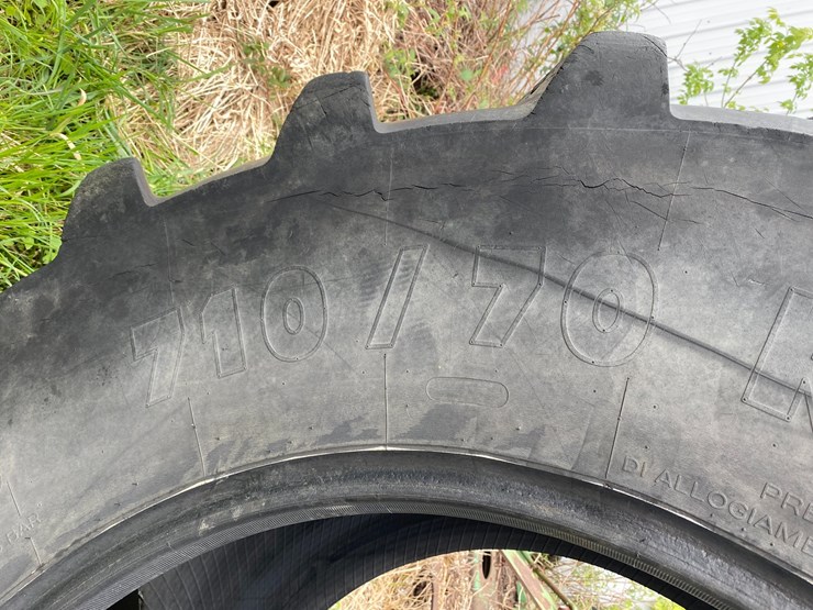 #3585-•-(2)-tractor-tires-image-4