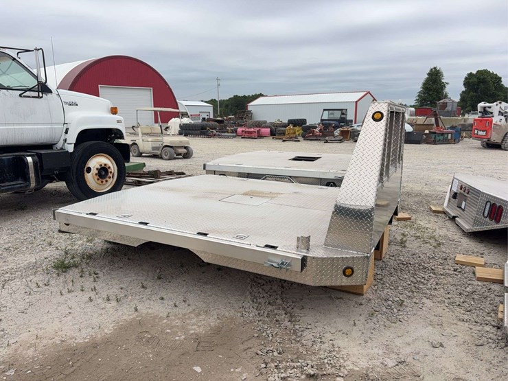 new-bradford-built-aluminum-flatbed,-96-x-114,-34"-frame-width,-60"-cab-to-axle,-fits-cab-and-chassis-dually-truck-any-make,-9ft-bed,-stock-#bb14177-image-1