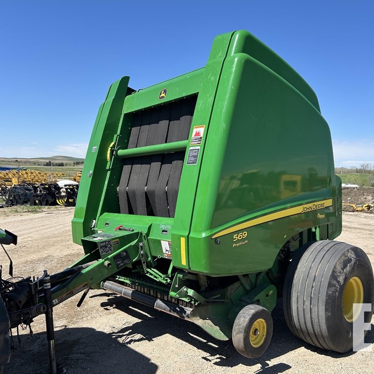 2012 JOHN DEERE 569 PREMIUM