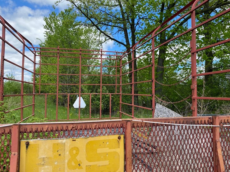 #3501-•-9'-x-16'-h&s-hay-wagon-image-4