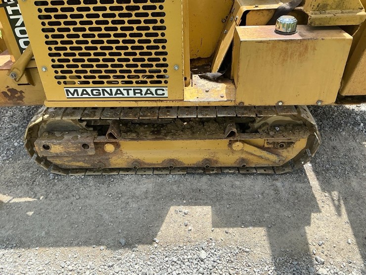#121-•-2014-magnatrac-mh-7000-crawler-loader-image-75