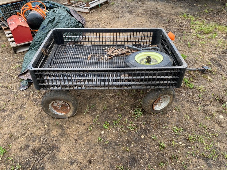 #3515-•-4-wheel-poly-dump-wagon-image-3