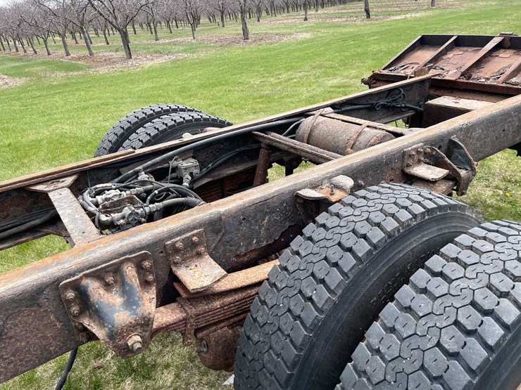 #4157-•-2000-gmc-c7500-(has-wi,-title)-image-61