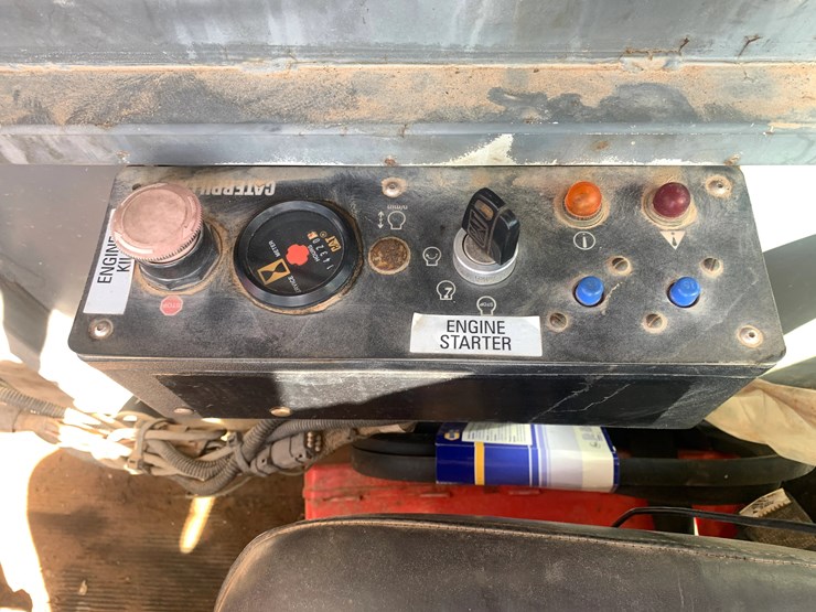 2012-caterpillar-c13-image-14