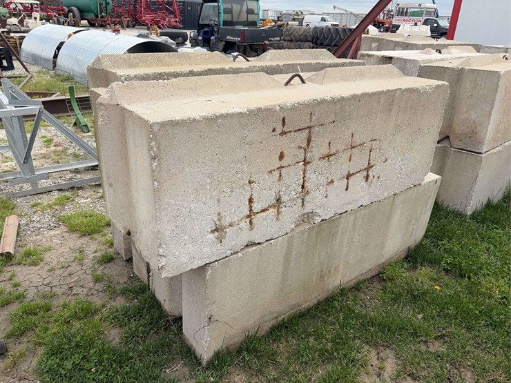 4-mafia-blocks-2ft-x2ft-x-6ft-image-2