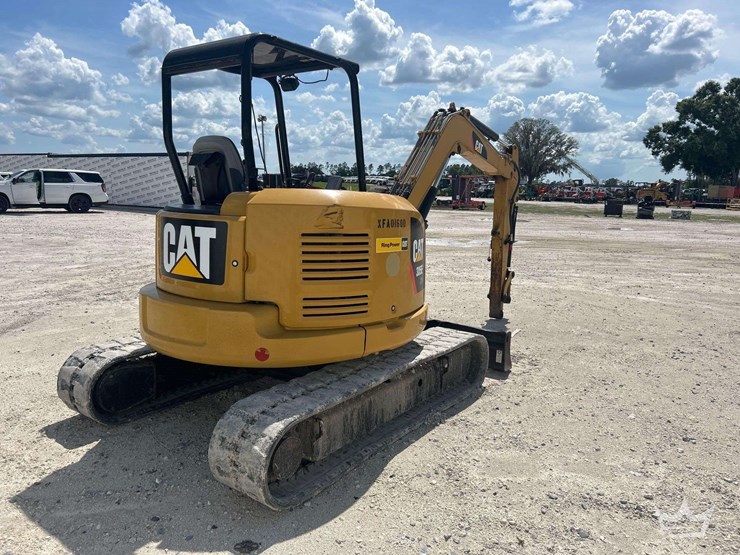 caterpillar-305e-mini-excavator-image-3