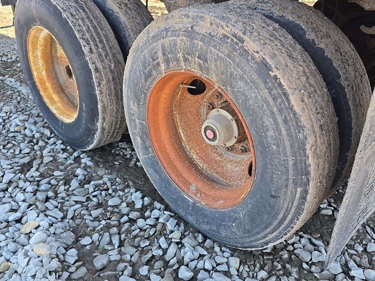 1997-mac-34ft-dump-trailer,-good-tires,-new-hoist-2-years-ago,-new-liner-2-years-ago,-tarp-and-power-opener,-2-years-ago,-and-new-jacks,-vin#-1m9d83421vc096684-image-10