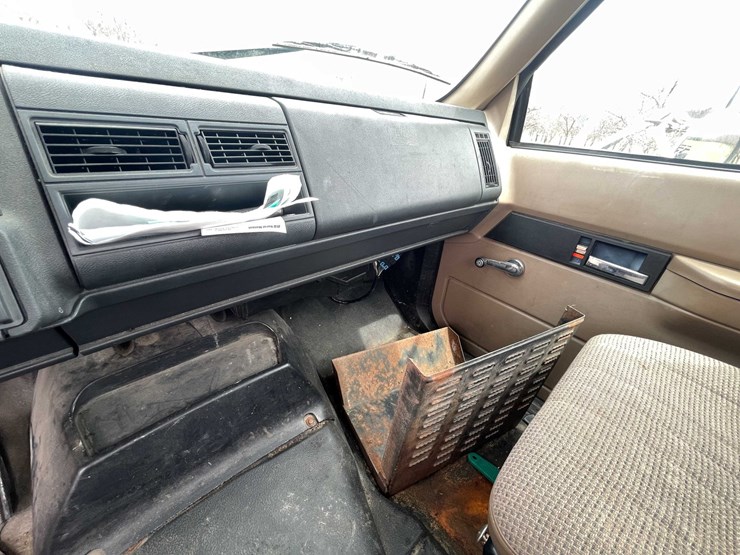 #4157-•-2000-gmc-c7500-(has-wi,-title)-image-98