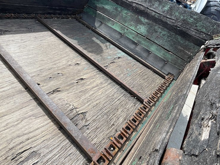 #5512-•-manure-spreader-image-25