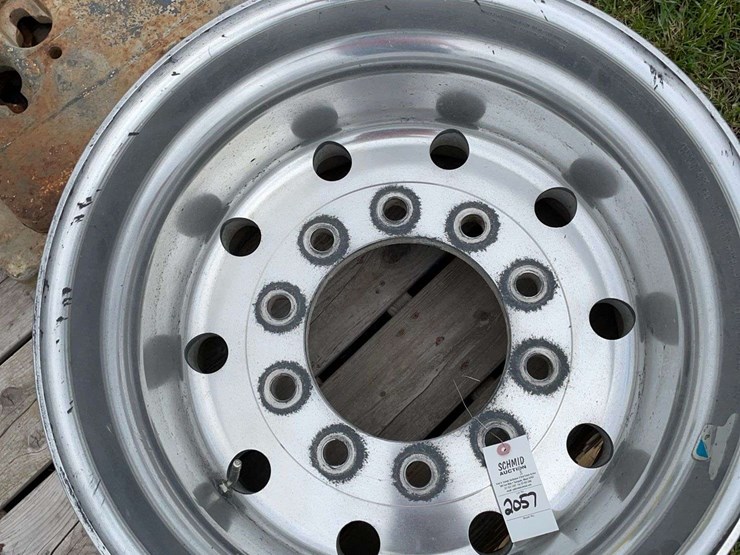 11r22.5-aluminum-super-single-tires-and-rims-image-2