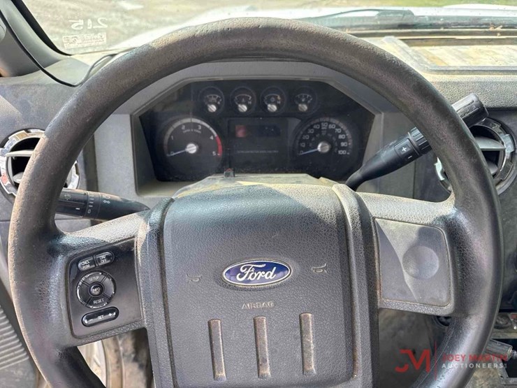 2011-ford-f550-xl-image-38