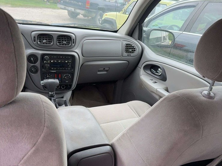 2006-chevrolet-blazer-image-11