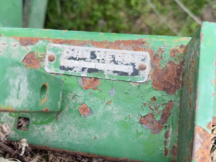 john-deere-336-image-9