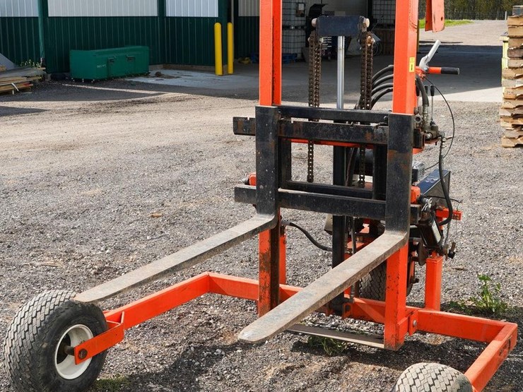 #107-•-2006-rough-terrain-walk-behind-forklift-image-1