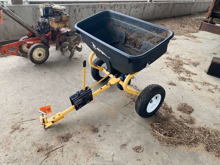 #3569-•-yardworks-pull-behind-seed-spreader-image-1