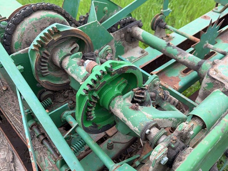 john-deere-24t-image-5