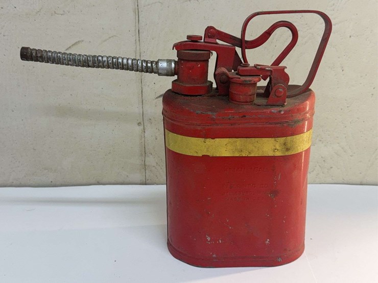 eagle-manufacturing-oil-can-and-john-deere-oiler-cans-image-6