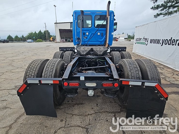 2019-freightliner-cascadia-116-image-4