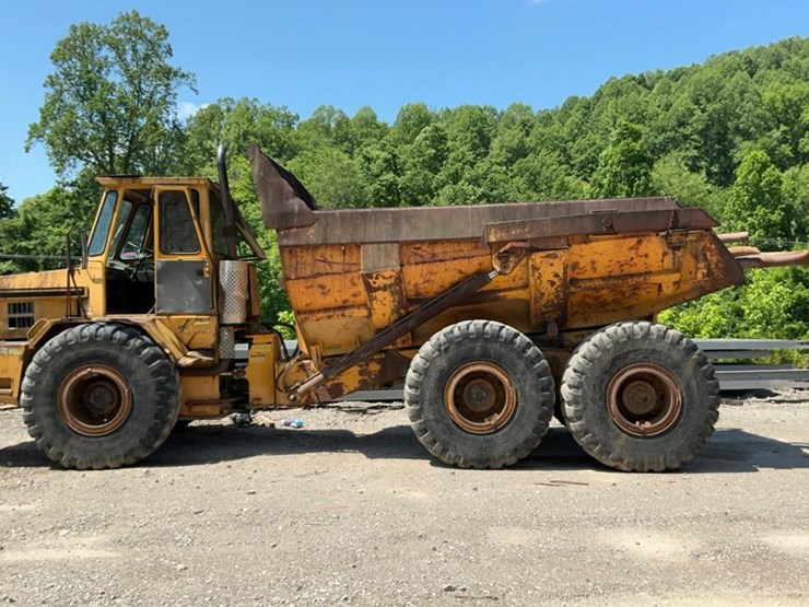 #131-•-bell-off-road-dump-truck-image-2