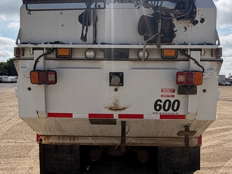 2000-freightliner-fc70-image-6