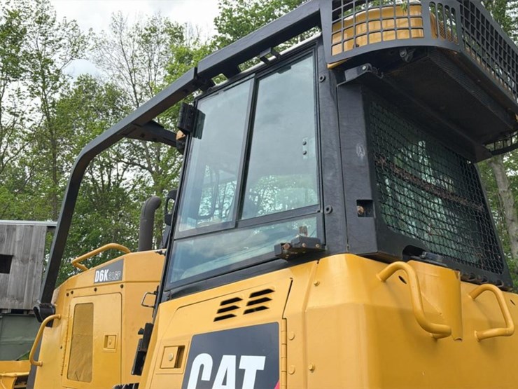 2018-caterpillar-d6k-image-57