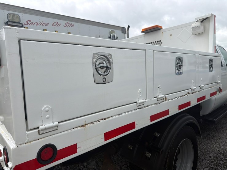 ford-f550-image-12