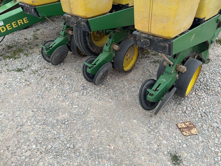 john-deere-7200-image-3
