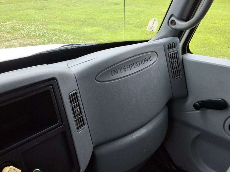 2007-international-durastar-4400-image-17