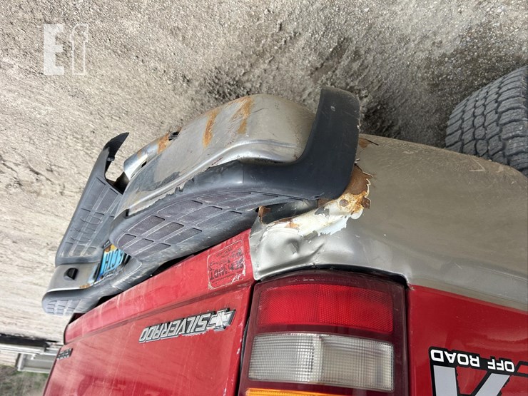 2001-chevrolet-silverado-1500-image-8