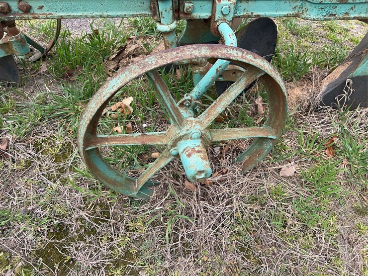 massey-harris-two-bottom-plow-image-6