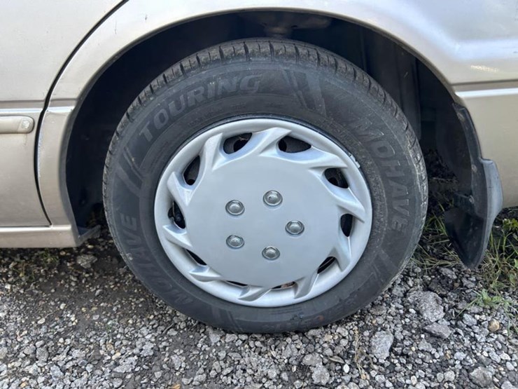 #3-•-1999-toyota-camry-image-9