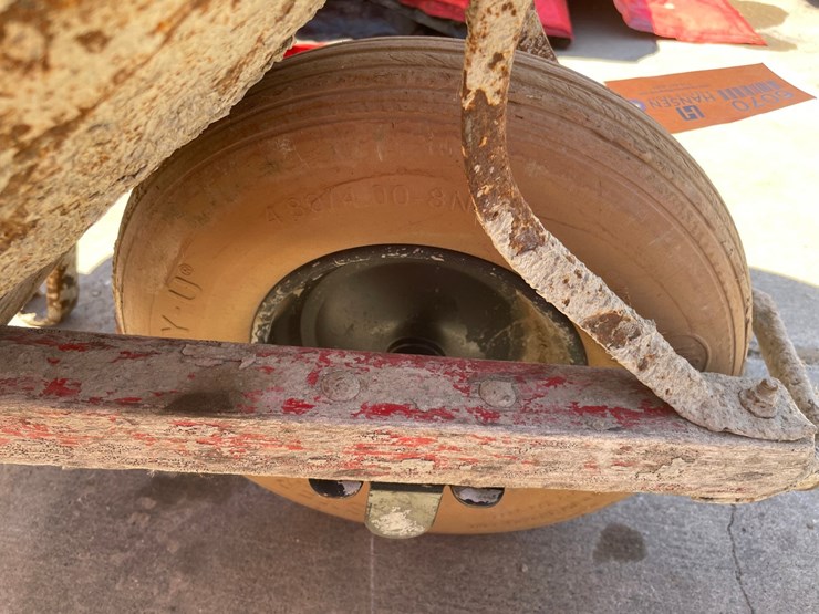 #6070-•-wheelbarrow-image-4