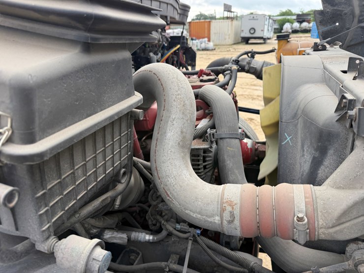 2019-international-durastar-4300-image-20