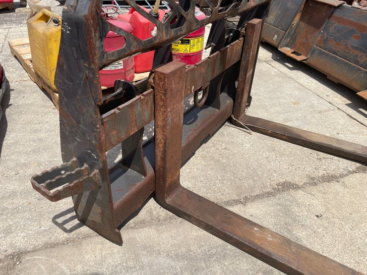 #6021-•-2017-paladin-pallet-forks-image-3