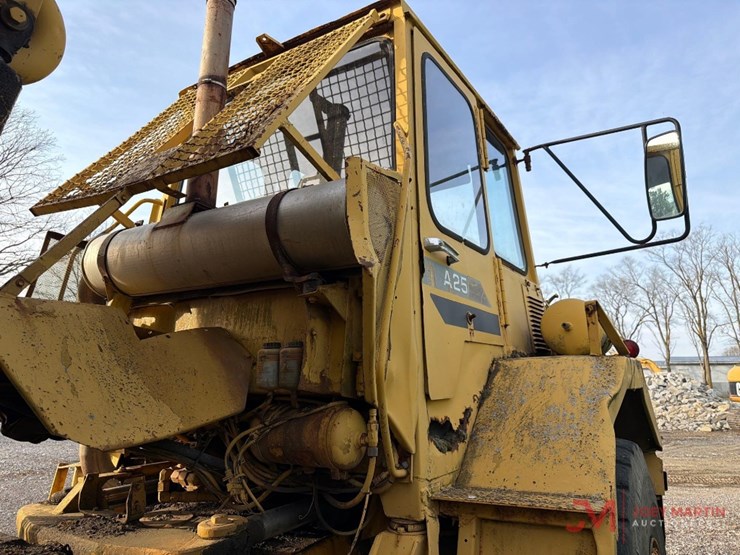 volvo-a25-image-15