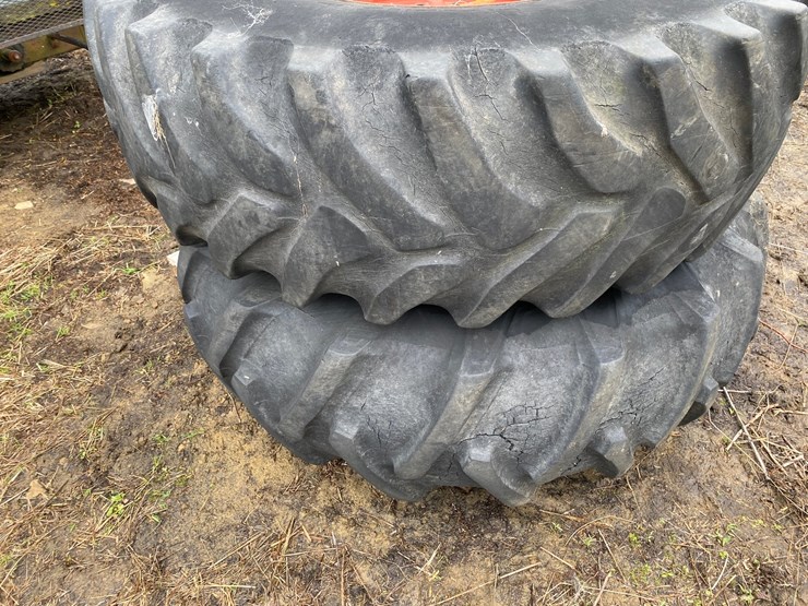 #3507-•-set-of-16.9x26-on-8-bolt-rim-tractor-tires-image-4