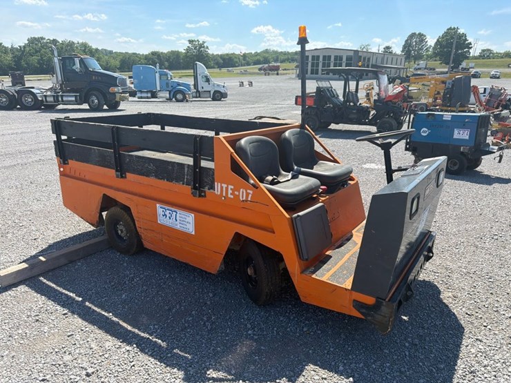 #37-•-2015-motrec-e-480-industrial-utility-vehicle-image-3