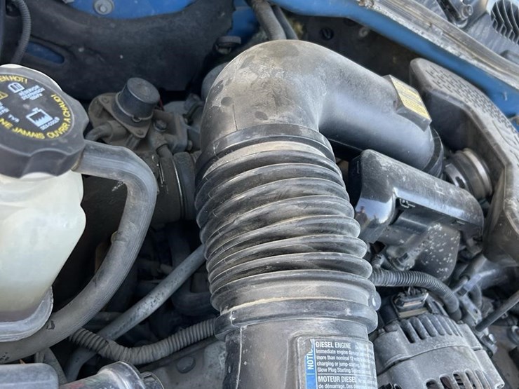 2005-gmc-3500-image-28