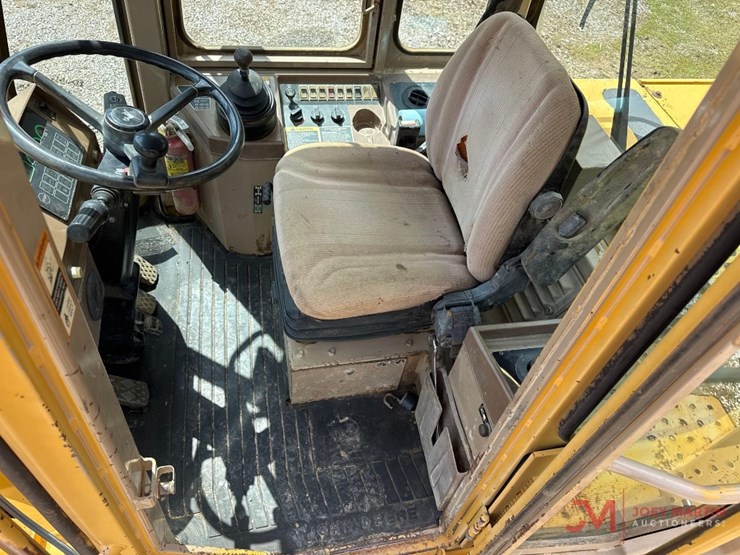 1996-deere-544g-image-21