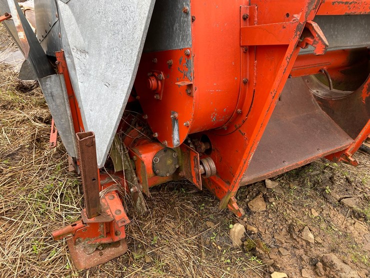 #3509-•-allis-chalmers-kl238-2-row-corn-head-image-9
