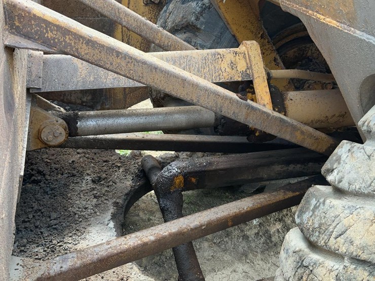 caterpillar-621-image-51