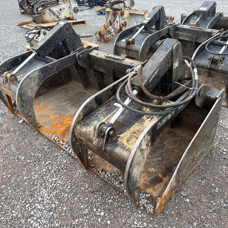 #86 • BLUE DIAMOND GRAPPLE BUCKET