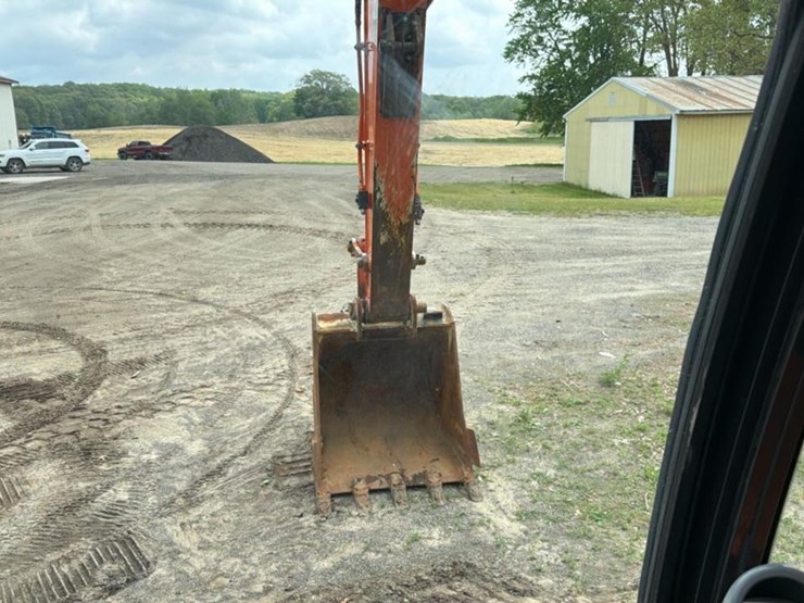 2012-hitachi-zx160-image-50