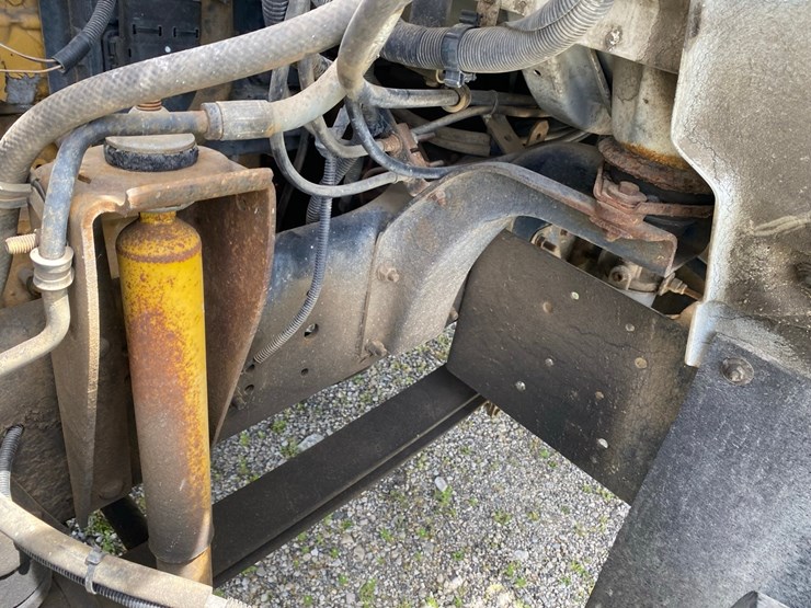 2002-gmc-6500-dump-truck-image-38