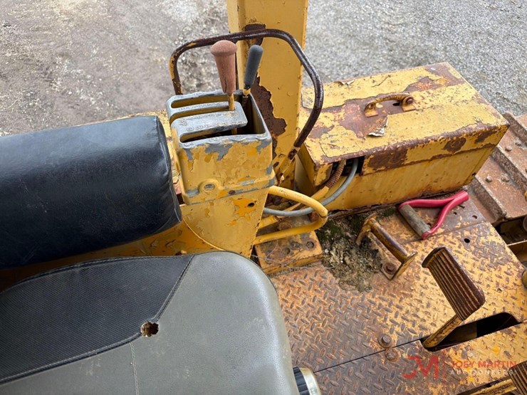 caterpillar-d7f-image-8