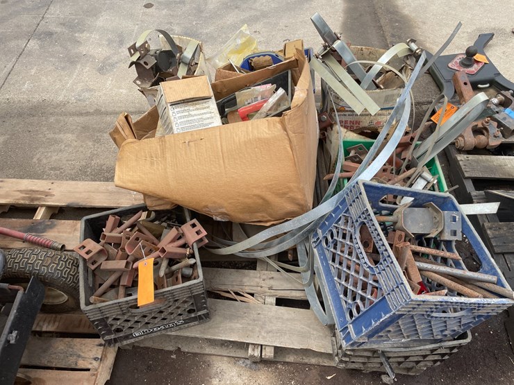 #6030-•-pallet-of-concrete-supplies-image-1