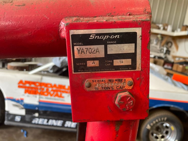 #7325-•-snap-on-ya702a-engine-hoist-image-4