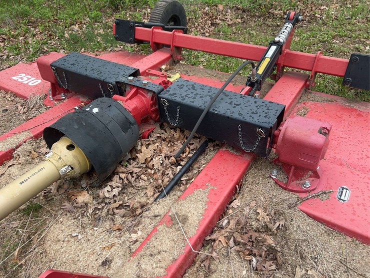 bush-hog-2510-image-10