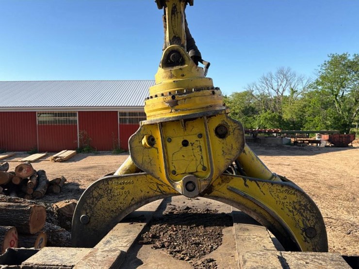 2018-deere-437e-image-11